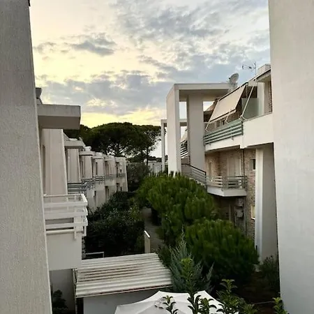 Villa Berlin Beach Near Moevenpic