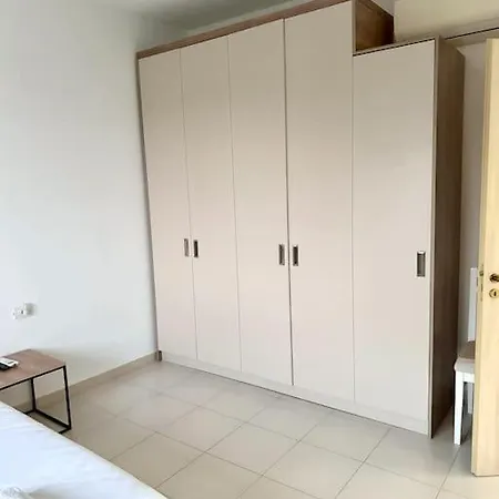Berlin Beach Near Moevenpic Villa *